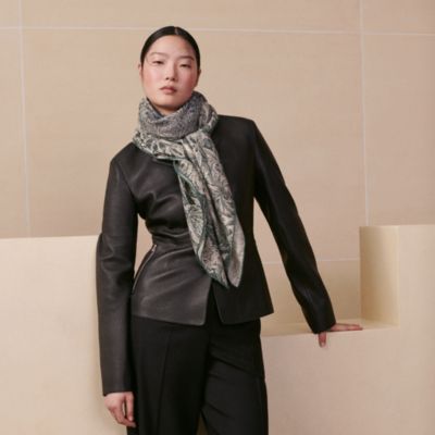 【上品に】Chale 140 Les Roues de Phaeton Bandana Les Roues de Phaeton Bandana shawl 140 | Hermès USA
